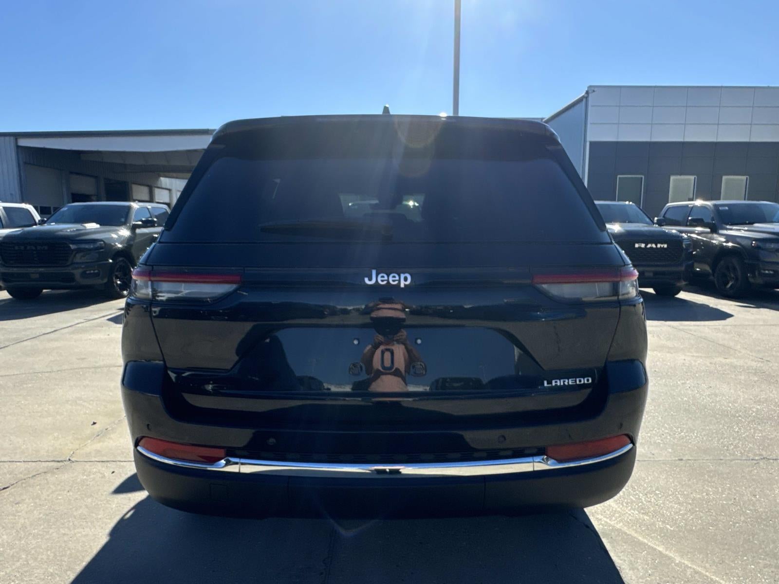 2025 Jeep Grand Cherokee GRAND CHEROKEE LAREDO X 4X2