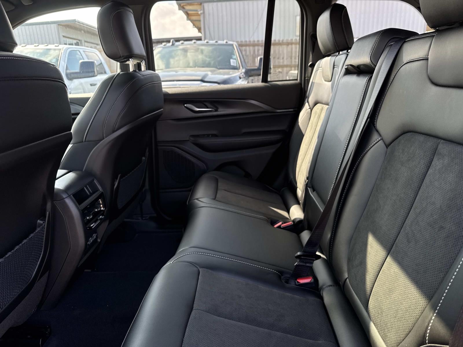 2025 Jeep Grand Cherokee GRAND CHEROKEE ALTITUDE X 4X2