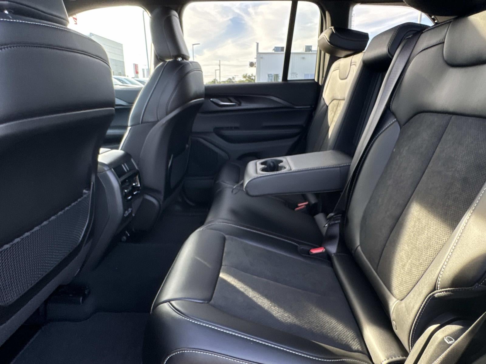 2025 Jeep Grand Cherokee GRAND CHEROKEE ALTITUDE X 4X2