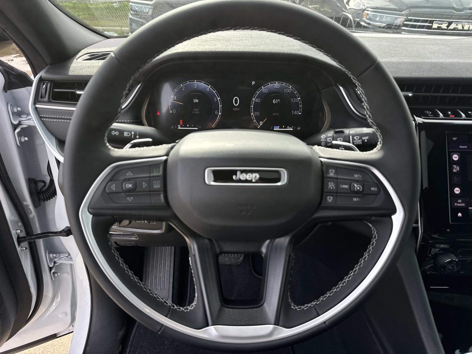 2025 Jeep Grand Cherokee GRAND CHEROKEE LAREDO X 4X2