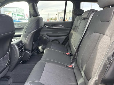 2025 Jeep Grand Cherokee GRAND CHEROKEE LAREDO X 4X2