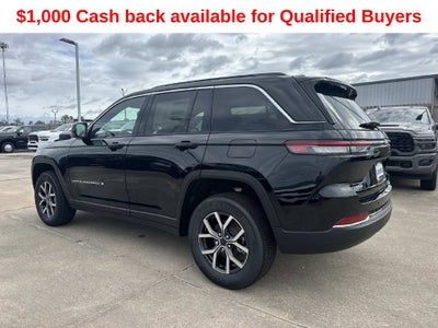 2027 Jeep Grand Cherokee Laredo