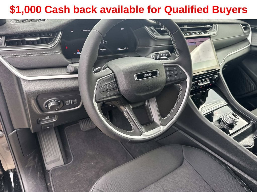 2027 Jeep Grand Cherokee Laredo