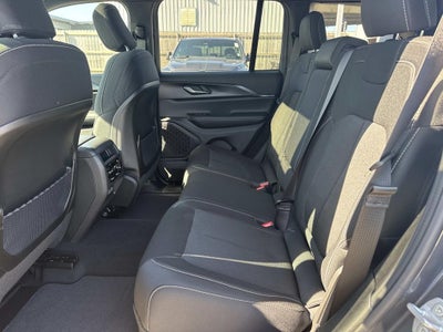 2026 Jeep Grand Cherokee GRAND CHEROKEE LAREDO X 4X2