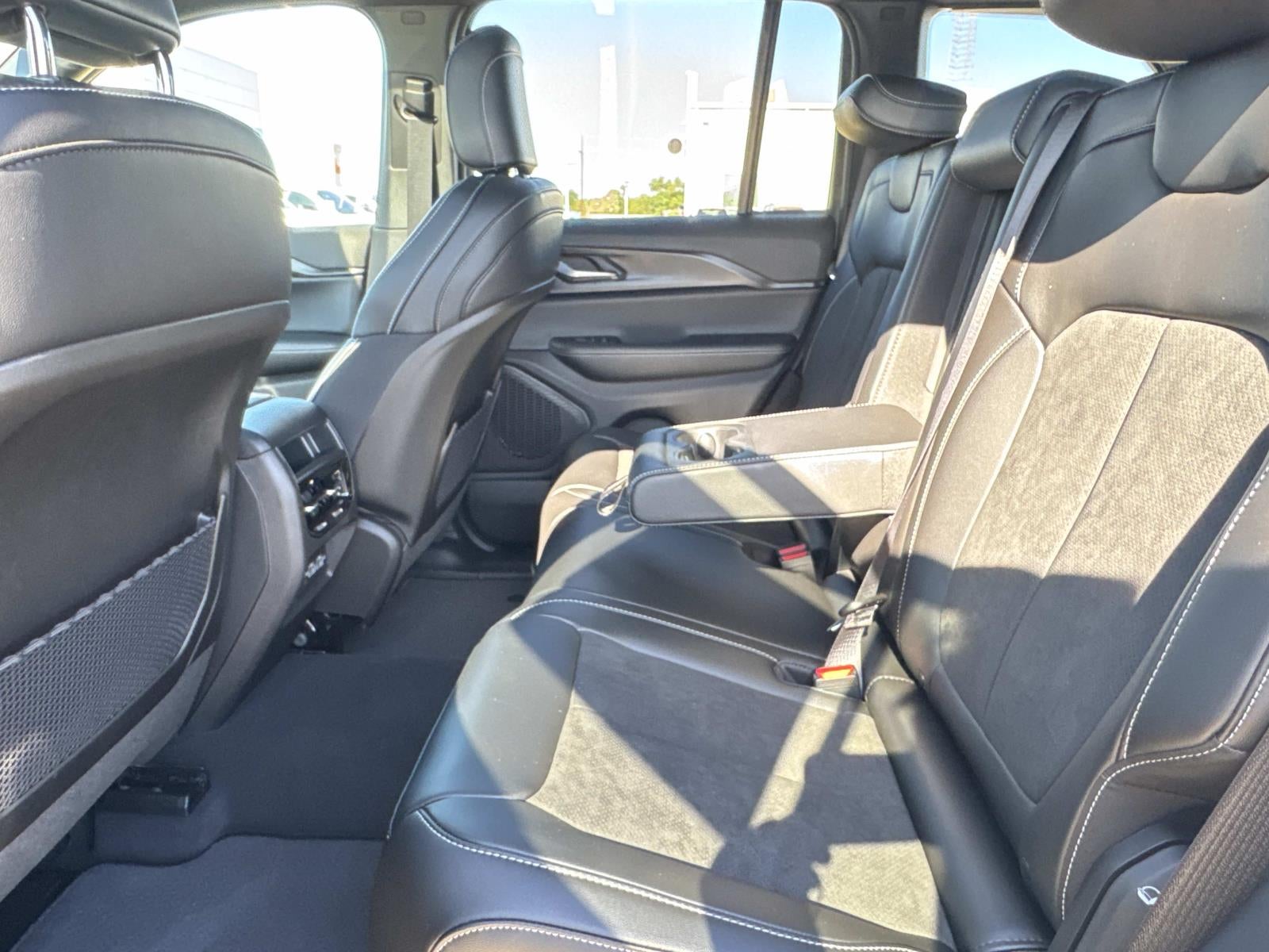 2025 Jeep Grand Cherokee GRAND CHEROKEE ALTITUDE X 4X2