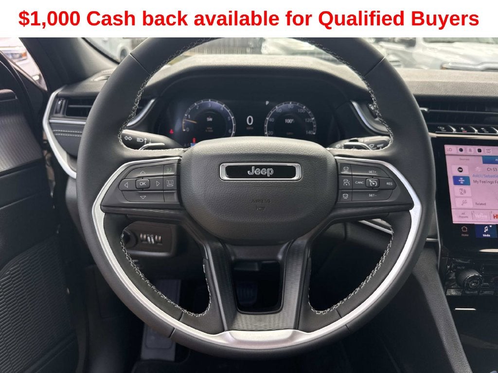 2027 Jeep Grand Cherokee Laredo