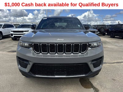 2027 Jeep Grand Cherokee Laredo