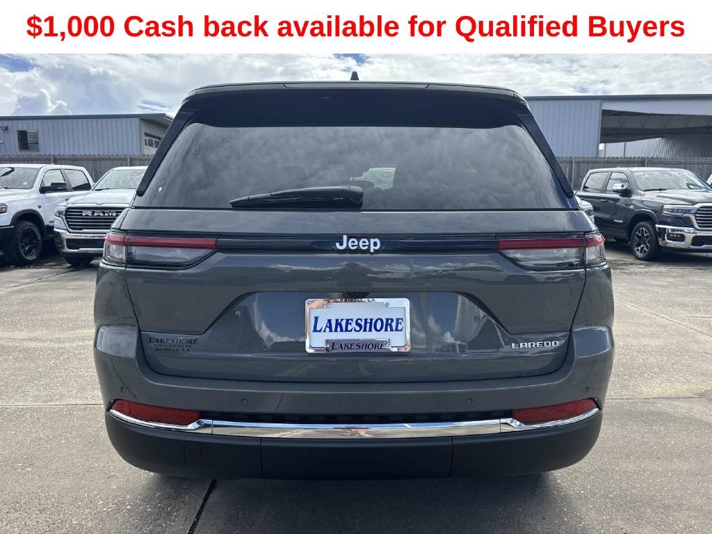 2027 Jeep Grand Cherokee Laredo