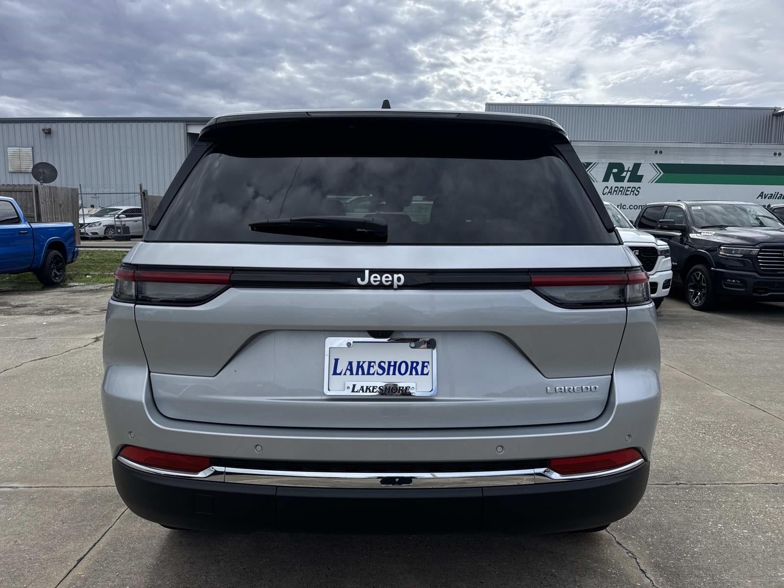 2025 Jeep Grand Cherokee GRAND CHEROKEE LAREDO X 4X2