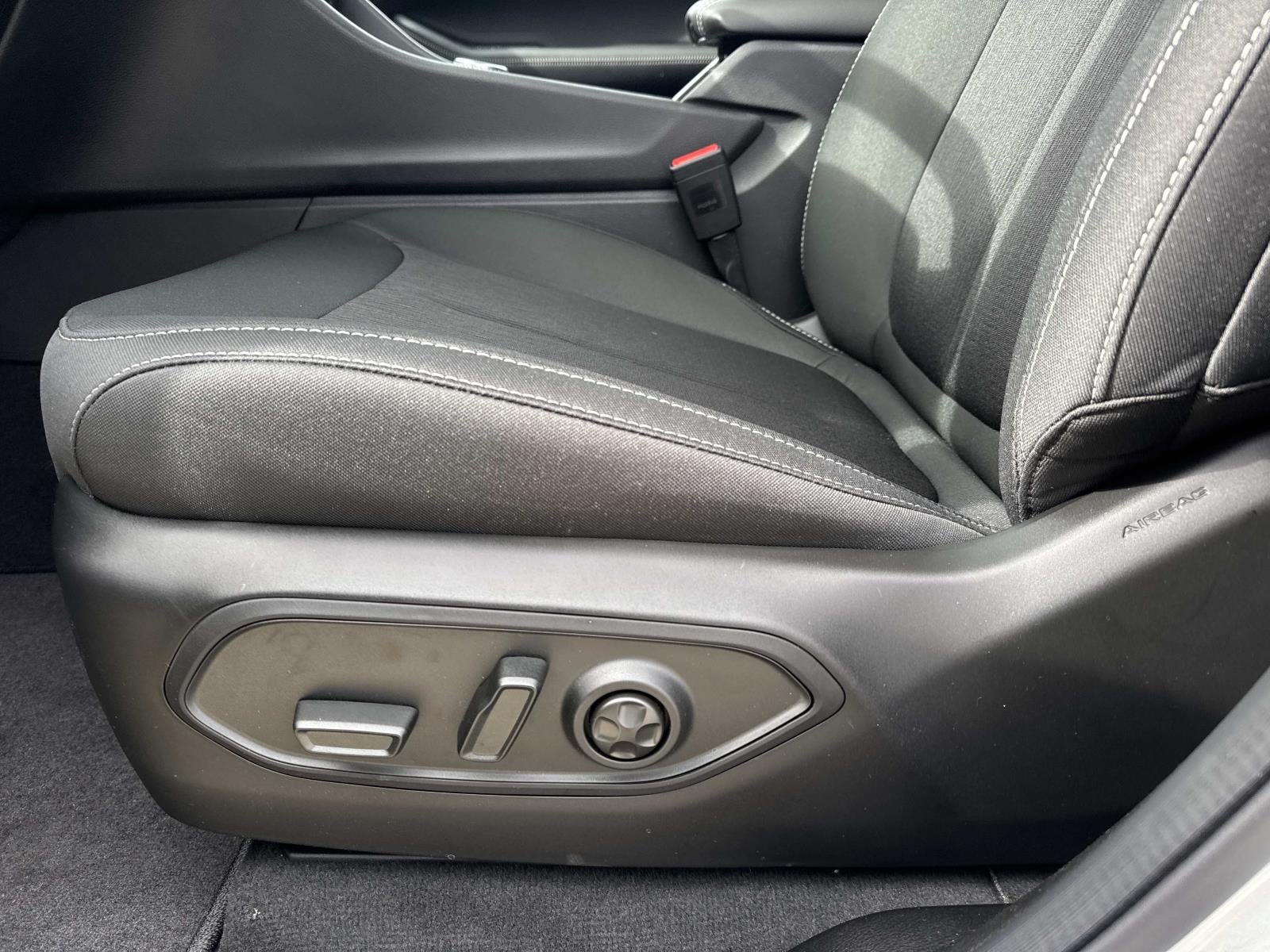 2025 Jeep Grand Cherokee GRAND CHEROKEE LAREDO X 4X2