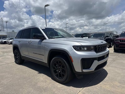 2026 Jeep Grand Cherokee GRAND CHEROKEE LAREDO ALTITUDE 4X2