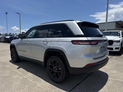 2026 Jeep Grand Cherokee GRAND CHEROKEE LAREDO ALTITUDE 4X2