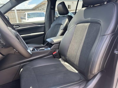 2026 Jeep Grand Cherokee GRAND CHEROKEE LAREDO ALTITUDE 4X2