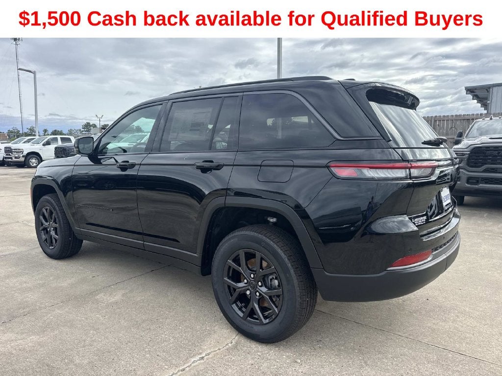 2027 Jeep Grand Cherokee Laredo Altitude