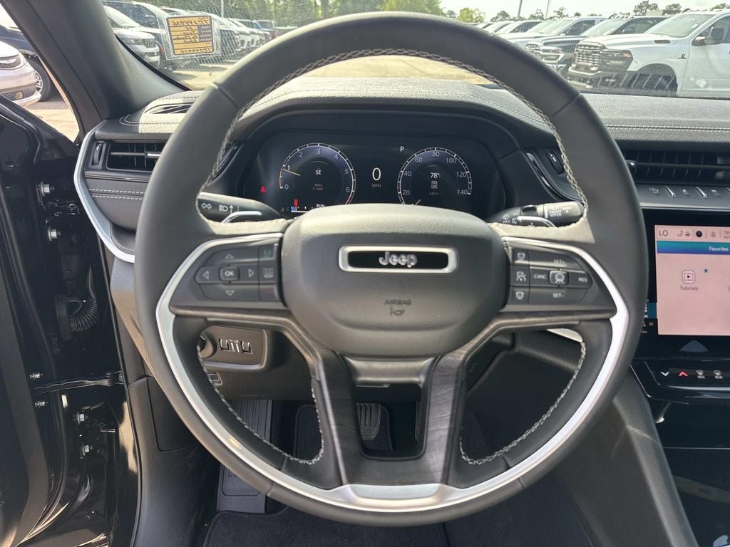 2026 Jeep Grand Cherokee GRAND CHEROKEE LAREDO ALTITUDE 4X2