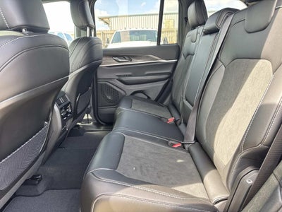 2026 Jeep Grand Cherokee GRAND CHEROKEE LAREDO ALTITUDE 4X2