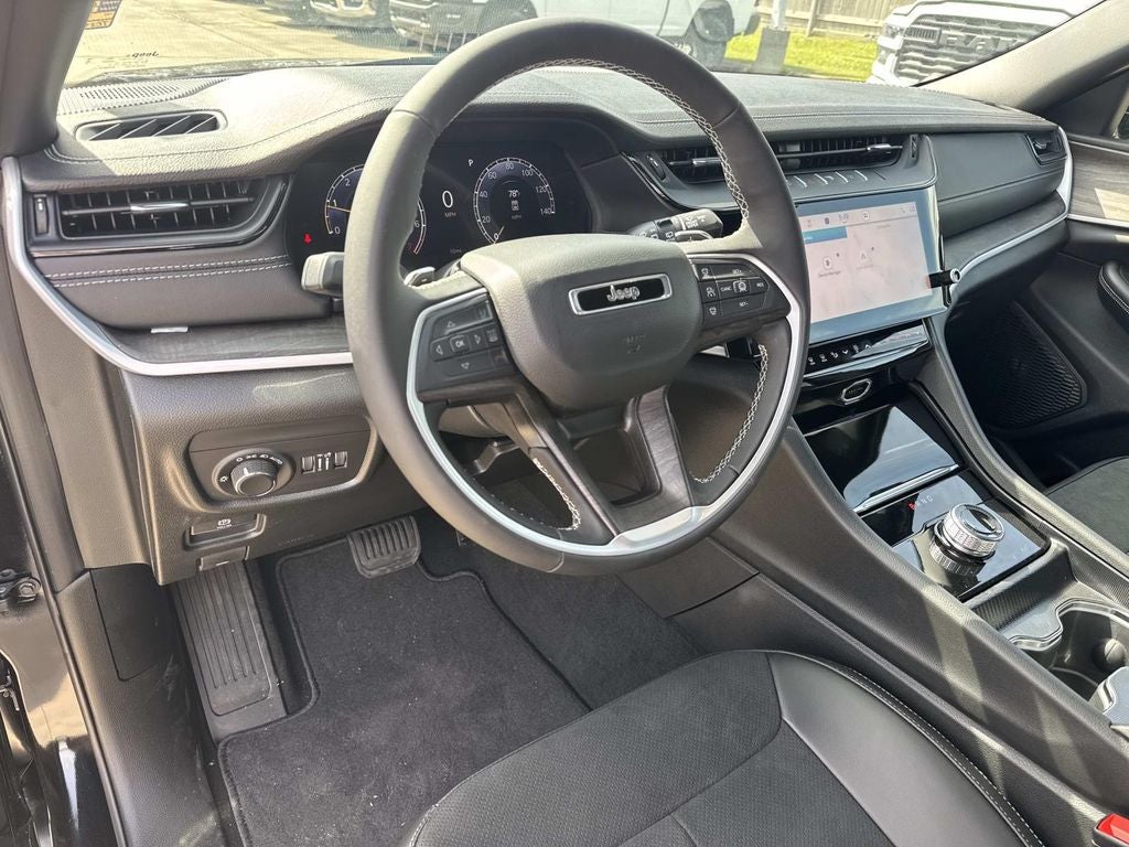 2026 Jeep Grand Cherokee GRAND CHEROKEE LAREDO ALTITUDE 4X2