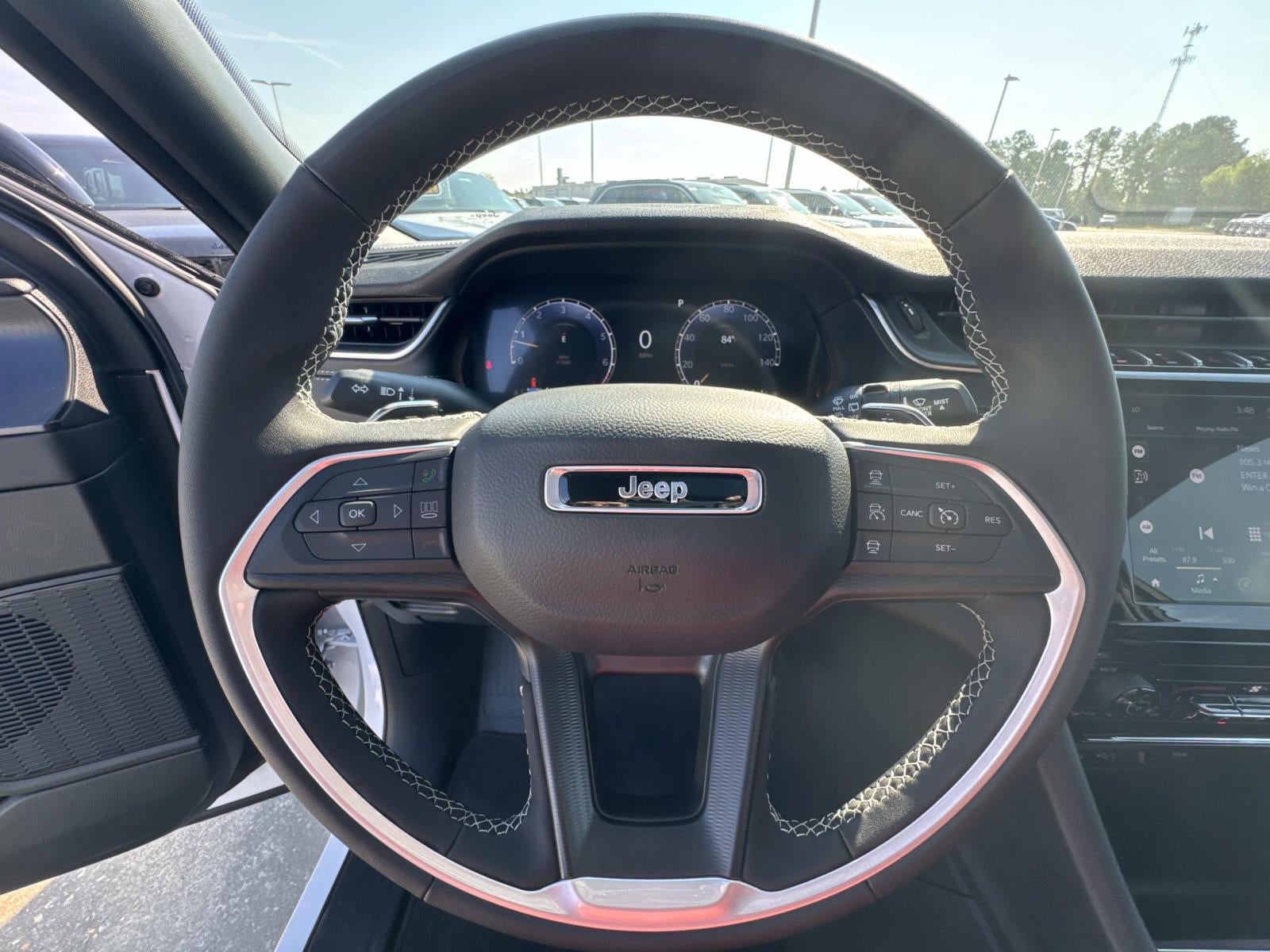 2025 Jeep Grand Cherokee GRAND CHEROKEE LAREDO X 4X4