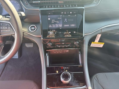 2025 Jeep Grand Cherokee GRAND CHEROKEE LAREDO X 4X4