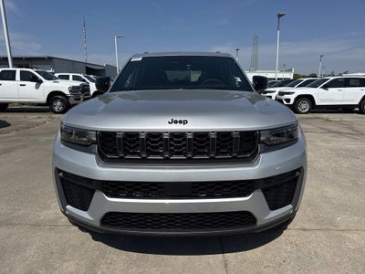 2026 Jeep Grand Cherokee GRAND CHEROKEE LAREDO ALTITUDE 4X4