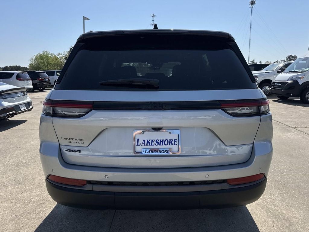 2026 Jeep Grand Cherokee GRAND CHEROKEE LAREDO ALTITUDE 4X4