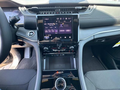 2025 Jeep Grand Cherokee GRAND CHEROKEE L LAREDO X 4X2