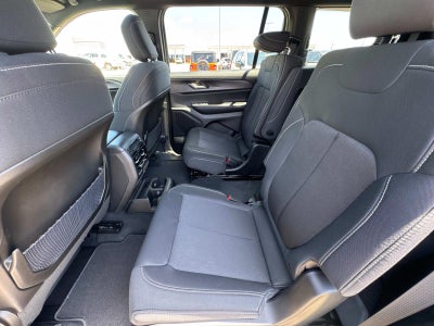 2025 Jeep Grand Cherokee GRAND CHEROKEE L LAREDO X 4X2