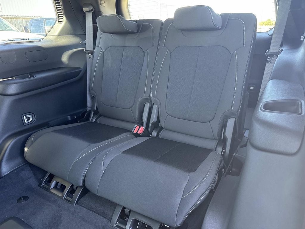 2026 Jeep Grand Cherokee GRAND CHEROKEE L LAREDO 4X2