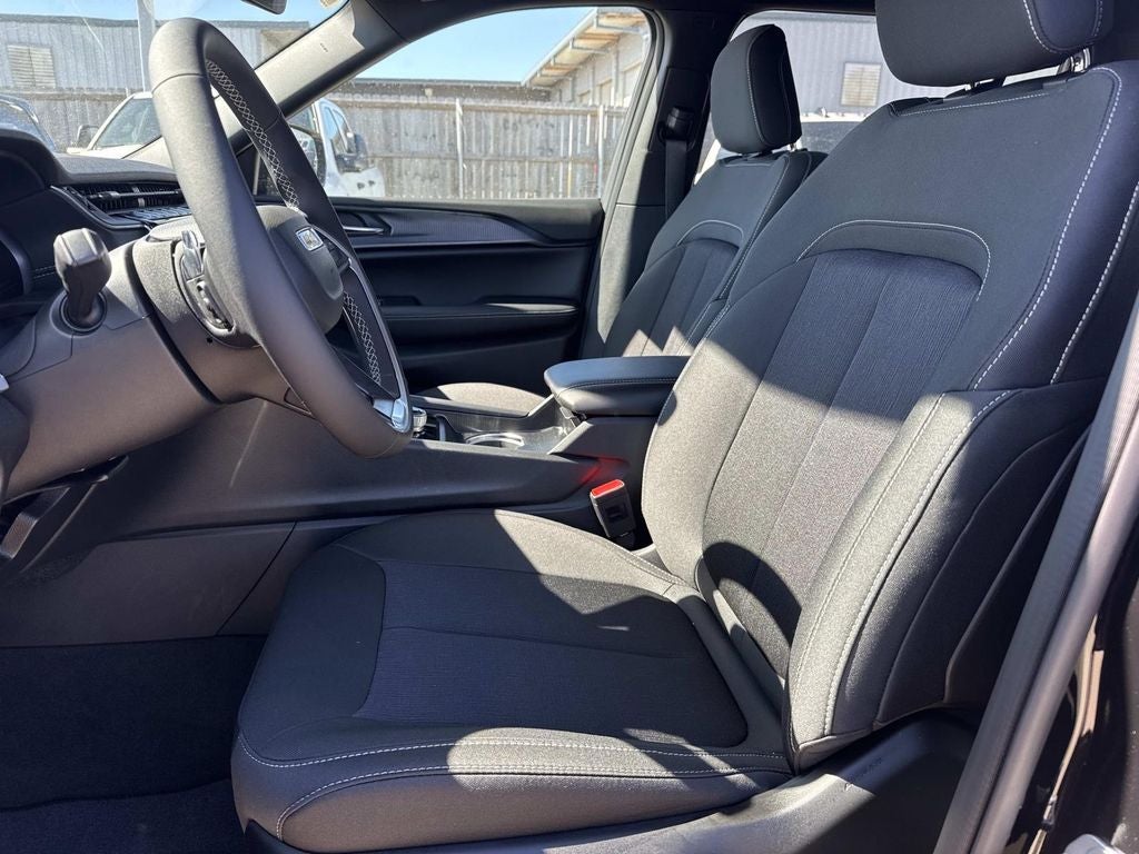 2026 Jeep Grand Cherokee GRAND CHEROKEE L LAREDO 4X2