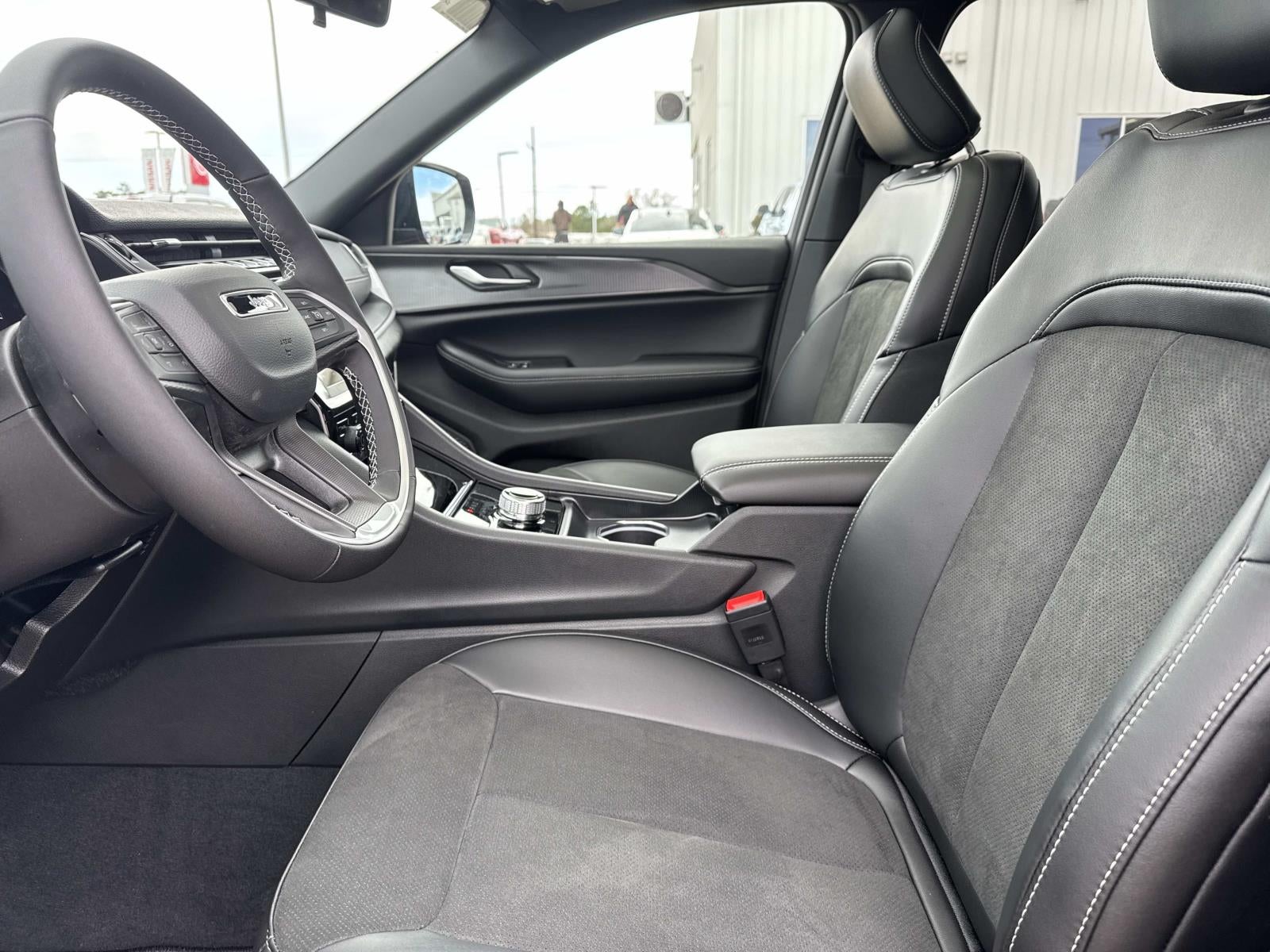 2025 Jeep Grand Cherokee GRAND CHEROKEE L ALTITUDE X 4X2