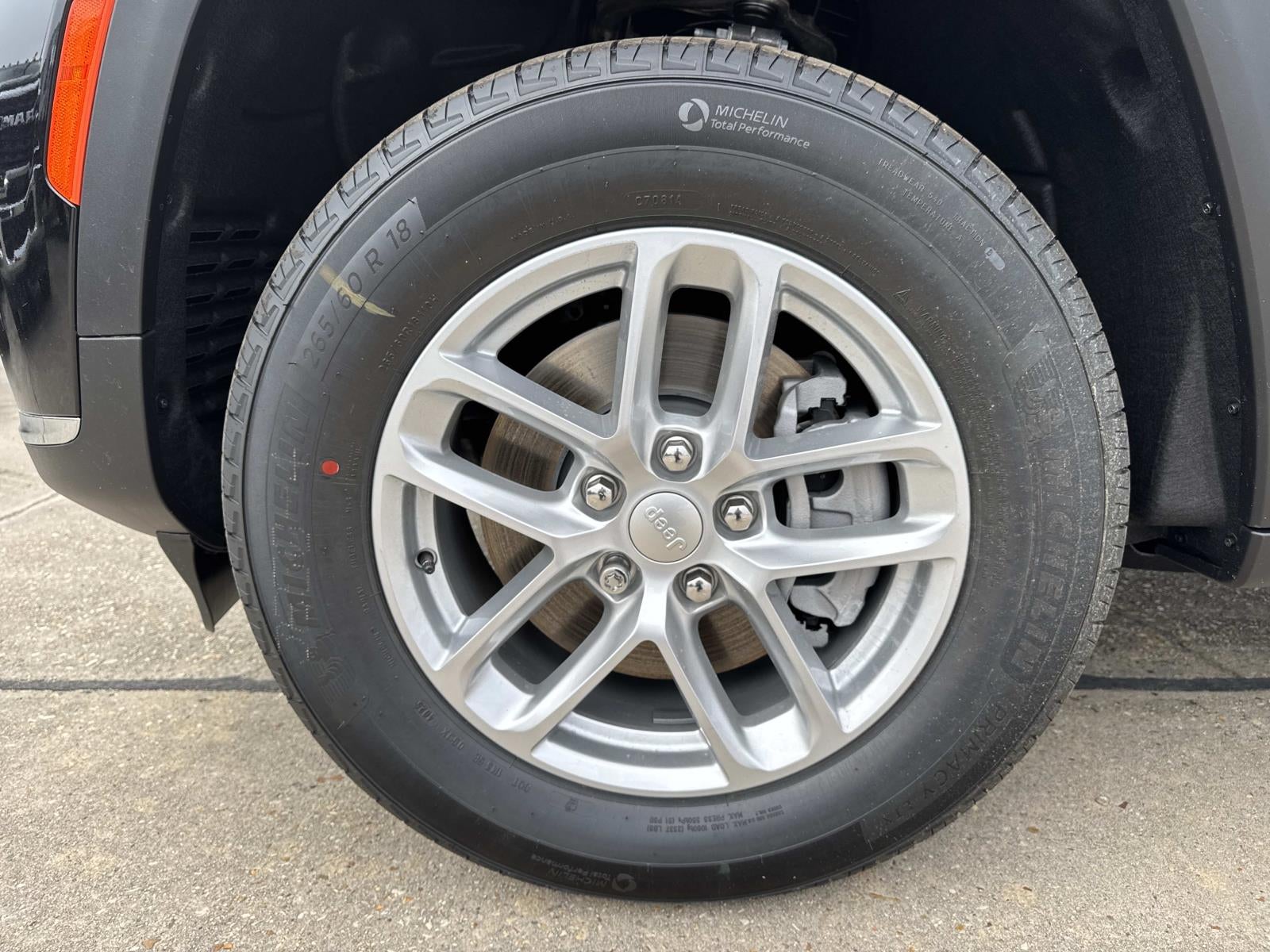 2025 Jeep Grand Cherokee GRAND CHEROKEE L LAREDO X 4X2