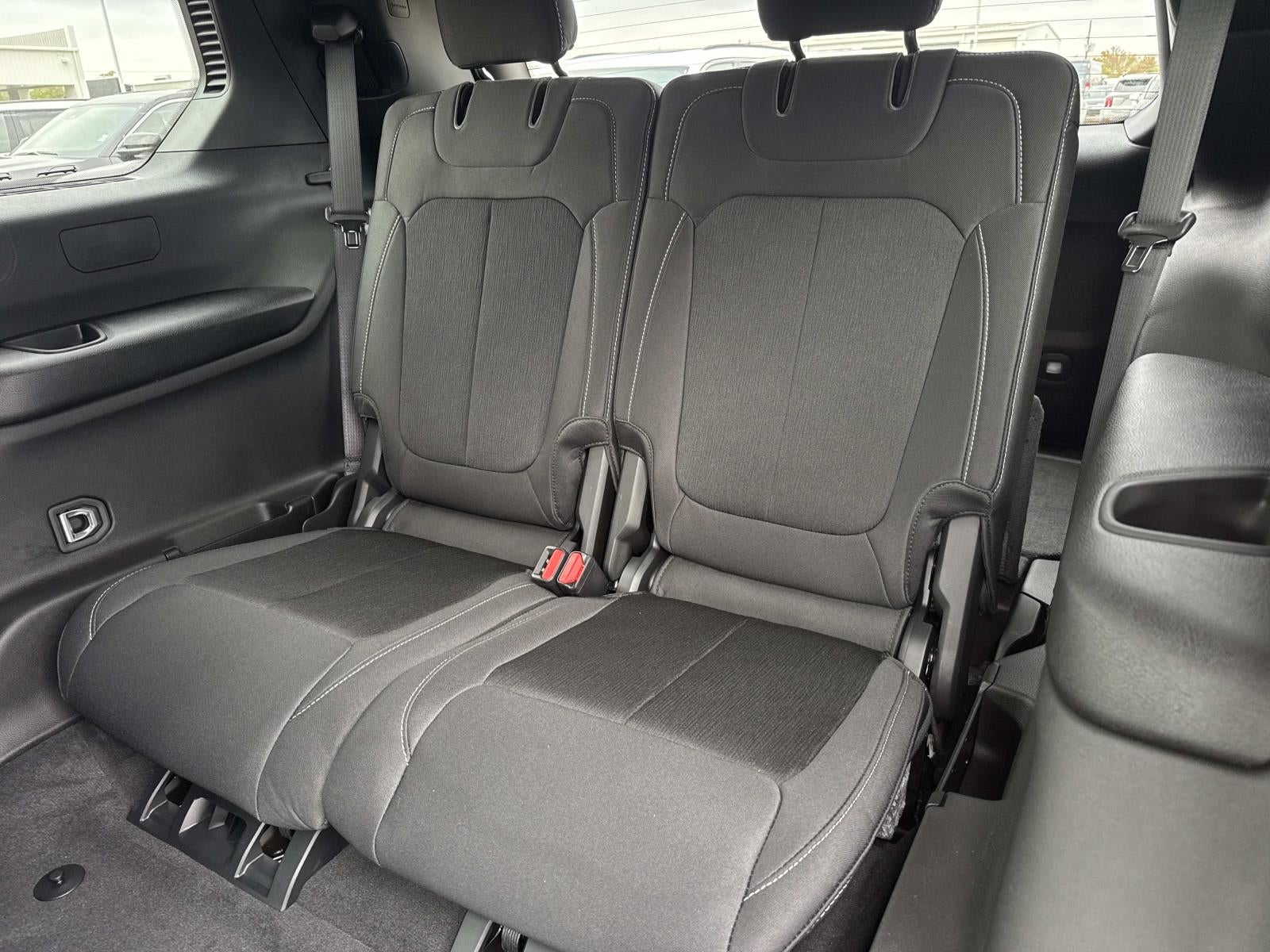 2025 Jeep Grand Cherokee GRAND CHEROKEE L LAREDO X 4X2