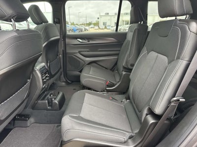 2026 Jeep Grand Cherokee GRAND CHEROKEE L LAREDO X 4X2