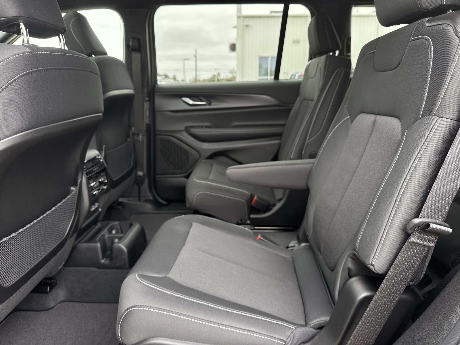 2026 Jeep Grand Cherokee GRAND CHEROKEE L LAREDO X 4X2