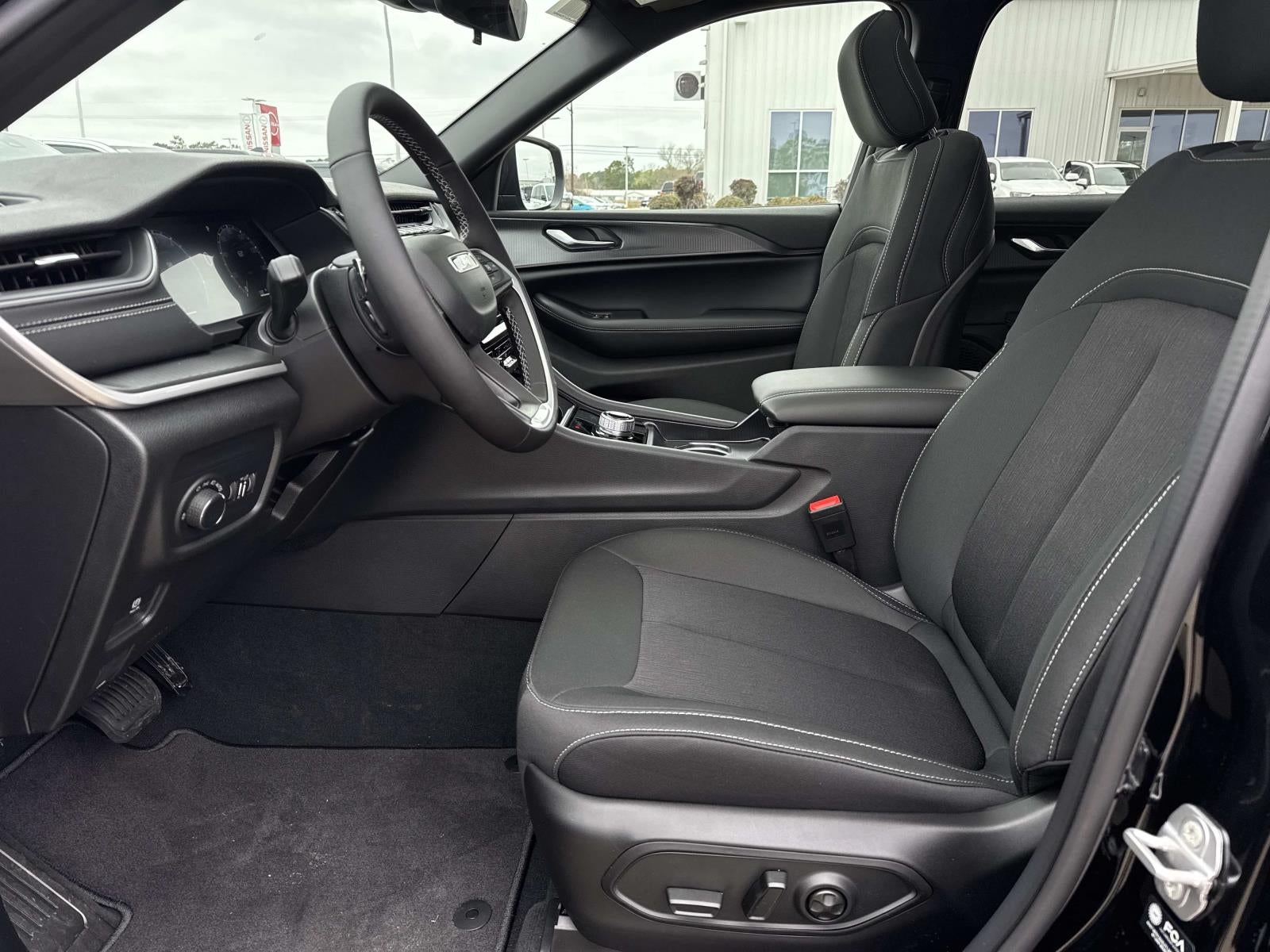 2026 Jeep Grand Cherokee GRAND CHEROKEE L LAREDO X 4X2