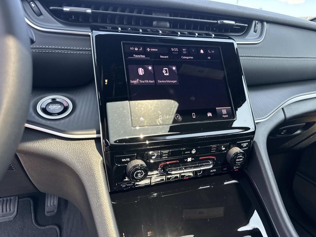 2026 Jeep Grand Cherokee GRAND CHEROKEE L LAREDO X 4X2