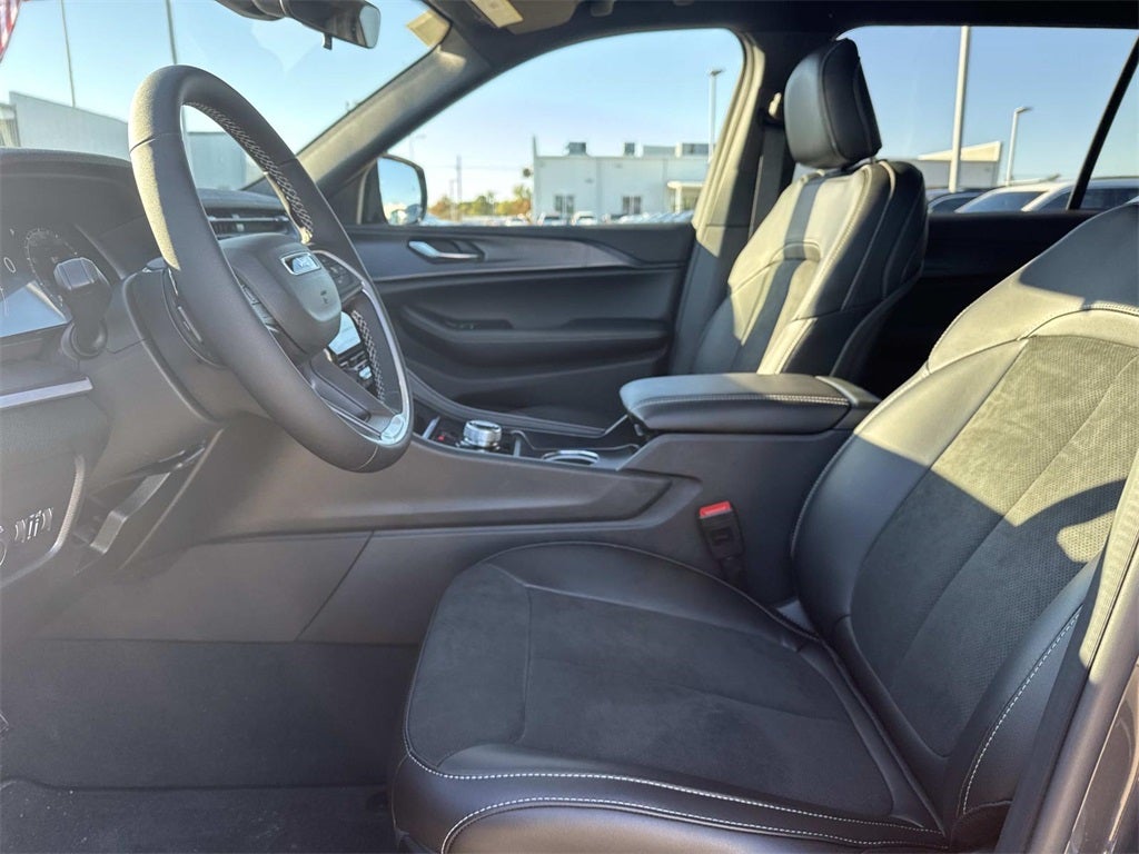 2025 Jeep Grand Cherokee GRAND CHEROKEE L ALTITUDE X 4X2