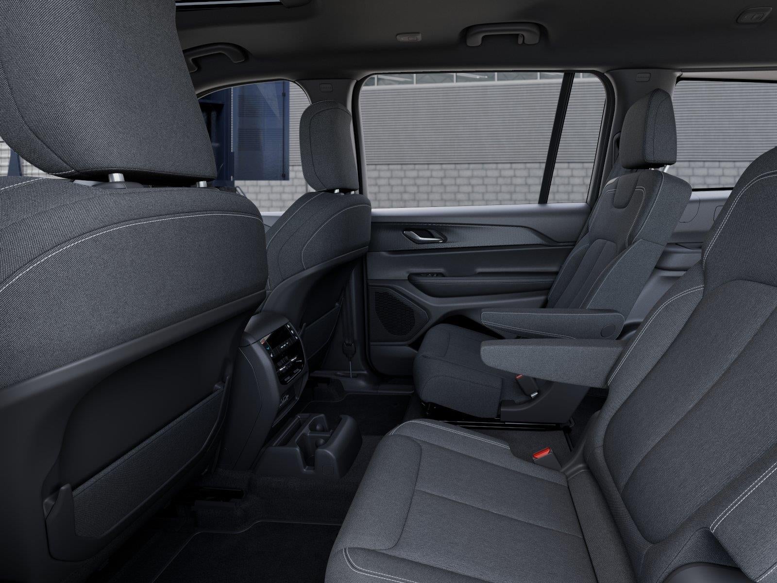 2025 Jeep Grand Cherokee GRAND CHEROKEE L LAREDO X 4X2