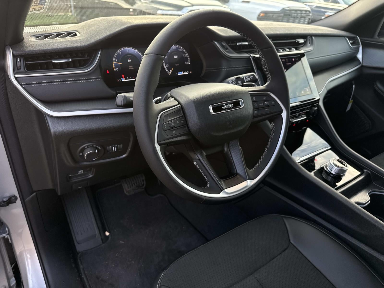 2025 Jeep Grand Cherokee GRAND CHEROKEE L ALTITUDE X 4X2