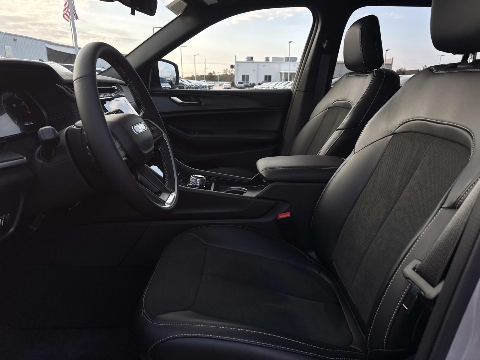 2025 Jeep Grand Cherokee GRAND CHEROKEE L ALTITUDE X 4X2