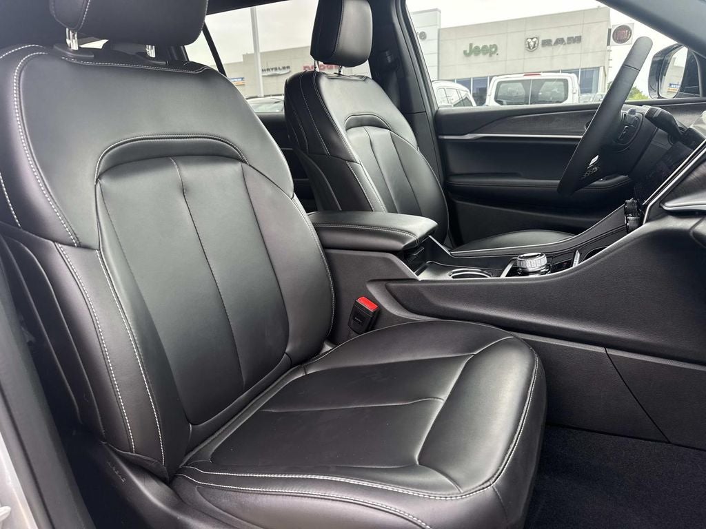 2025 Jeep Grand Cherokee L Limited 4x2