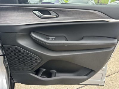 2025 Jeep Grand Cherokee L Limited 4x2