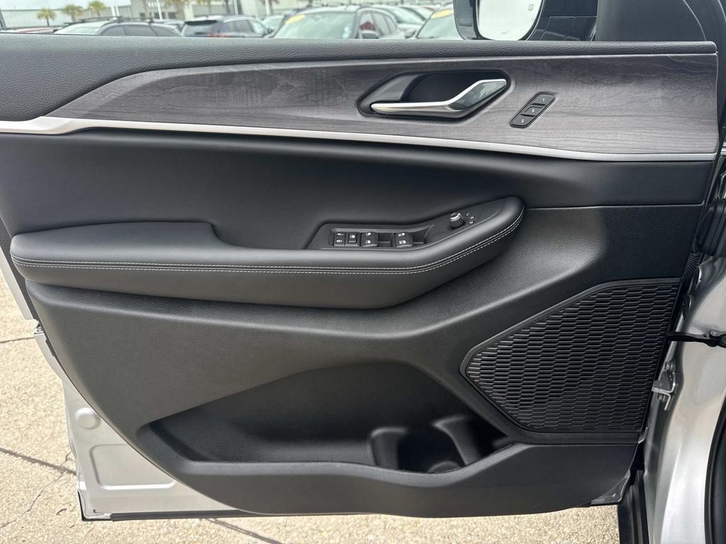 2025 Jeep Grand Cherokee L Limited 4x2