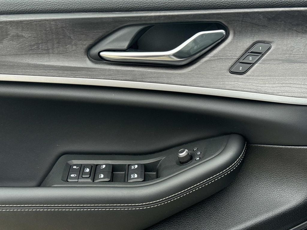 2025 Jeep Grand Cherokee L Limited 4x2