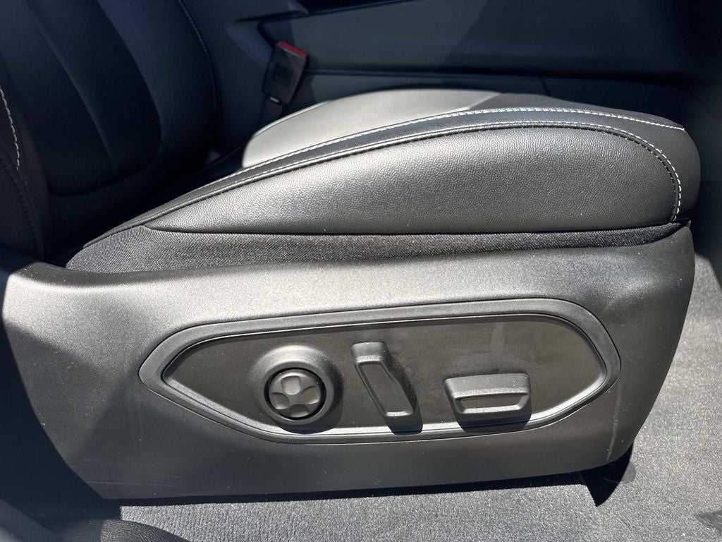 2025 Jeep Grand Cherokee L Limited 4x2