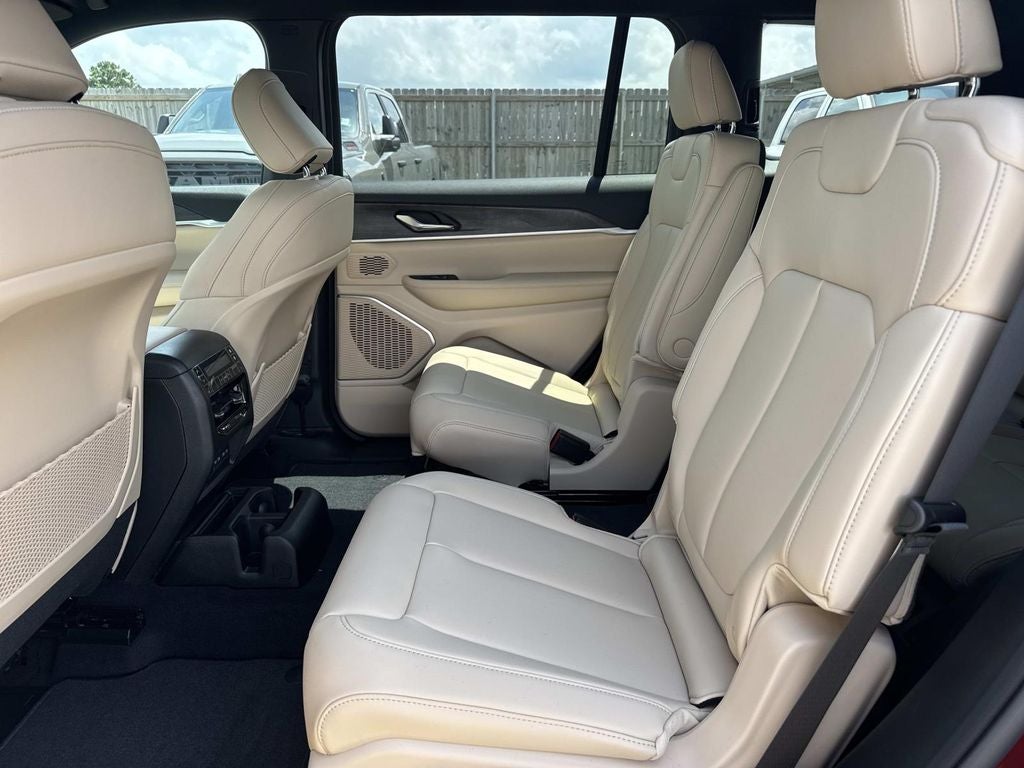 2026 Jeep Grand Cherokee GRAND CHEROKEE L LIMITED 4X2