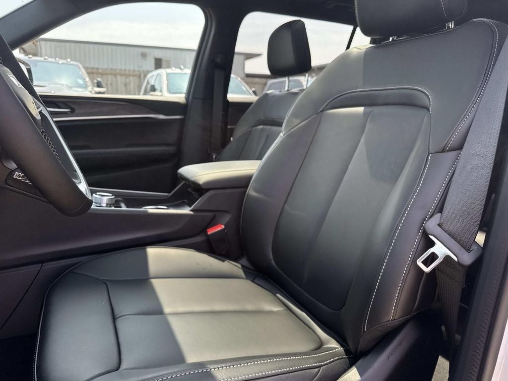 2026 Jeep Grand Cherokee GRAND CHEROKEE L LIMITED 4X2