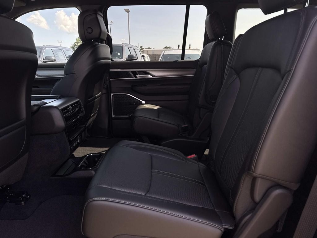 2026 Jeep Grand Wagoneer GRAND WAGONEER L 4X2