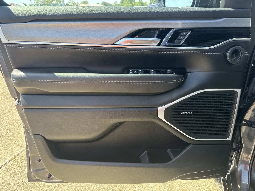 2023 Jeep Wagoneer Series II
