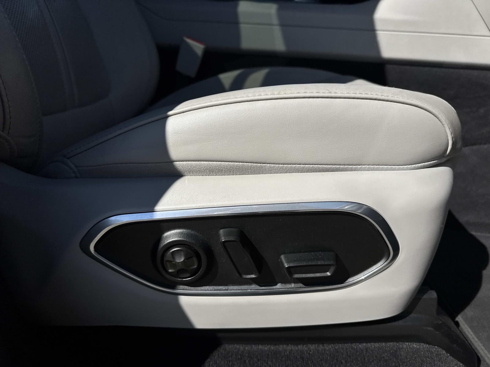 2022 Jeep Wagoneer Series III 4x2